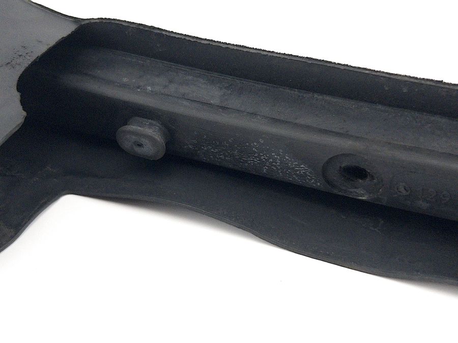 1297250266 | Mercedes SL500 | R129 Right door rubber weather seal