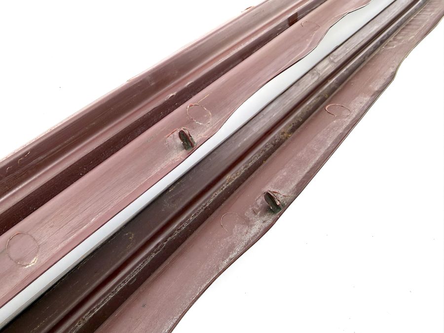 1297271088 1297270988 | Mercedes 300SL-24 | R129 Door bottom trim covers