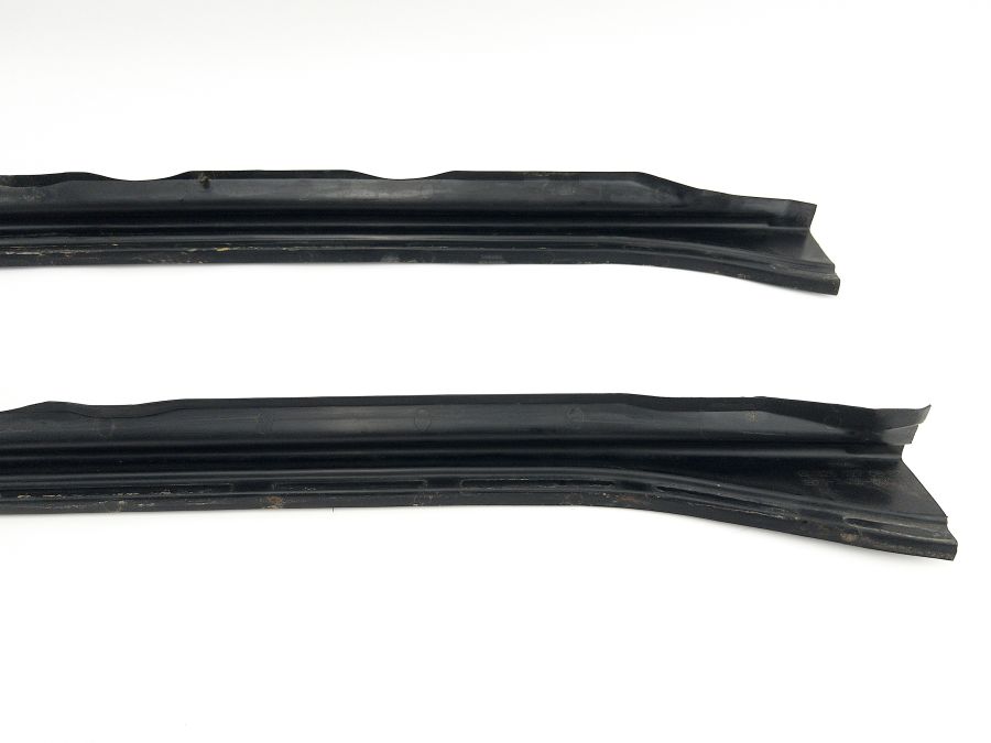 1297271088 1297270988 | Mercedes SL500 | R129 Door bottom trim covers