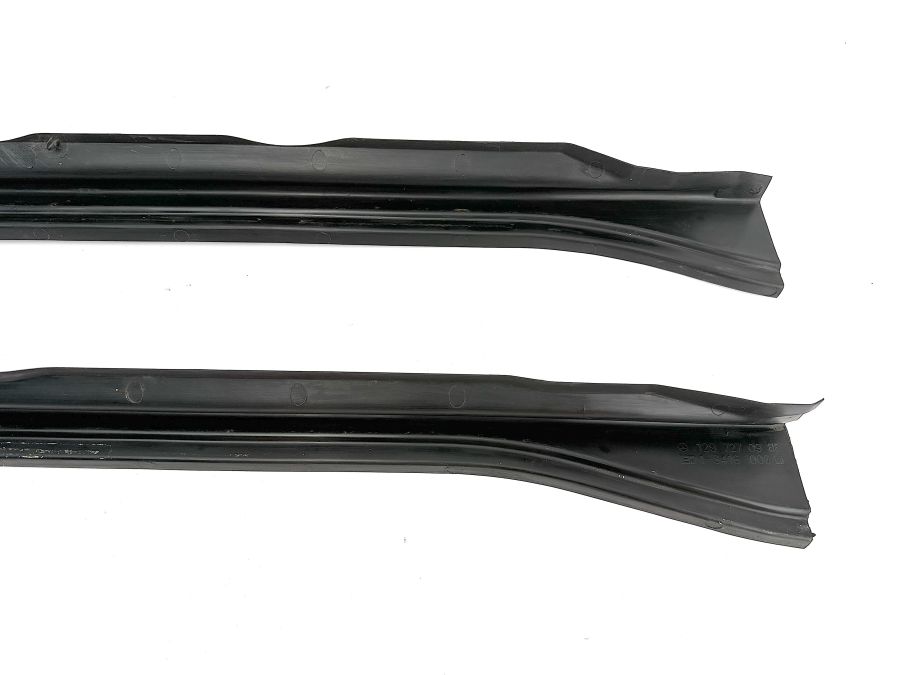 1297271088 1297270988 | Mercedes SL500 | R129 Door bottom trim covers