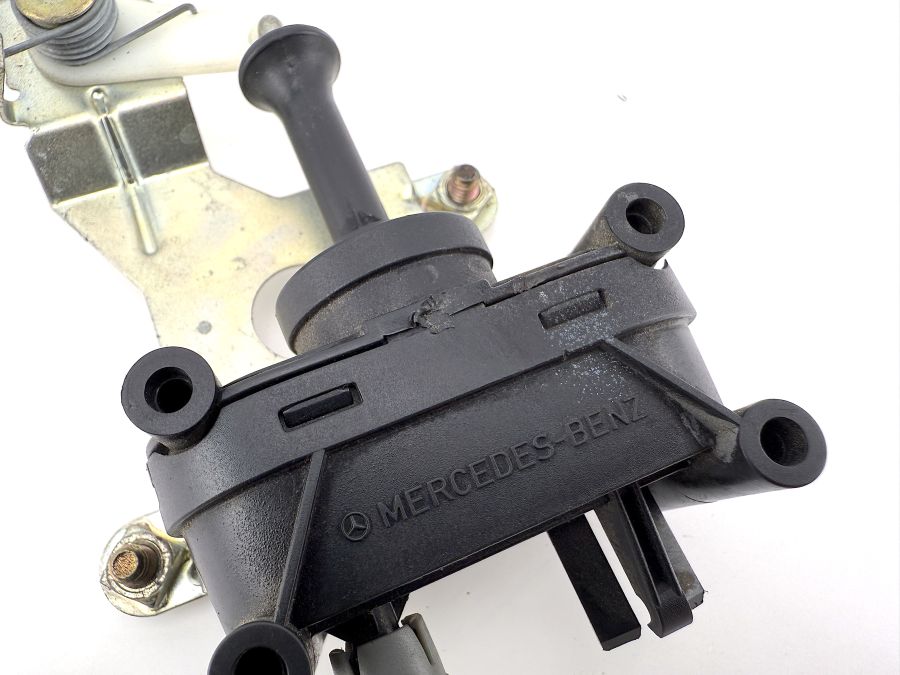 1297500090 | Mercedes SL500 | R129 Trunk lid open vacuum mechanism