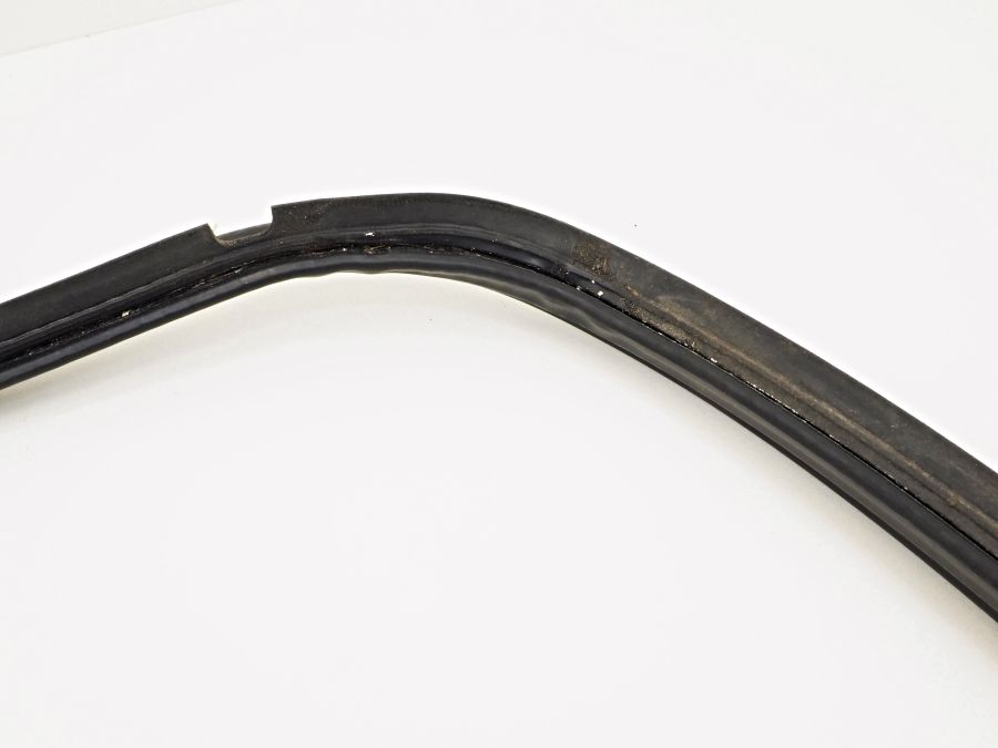 1297580098 | Mercedes SL500 | R129 Rear trunk lid seal