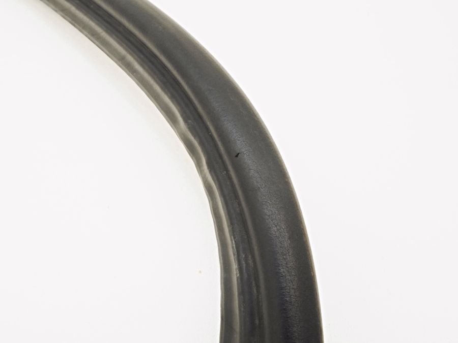 1297580098 | Mercedes SL500 | R129 Rear trunk lid seal