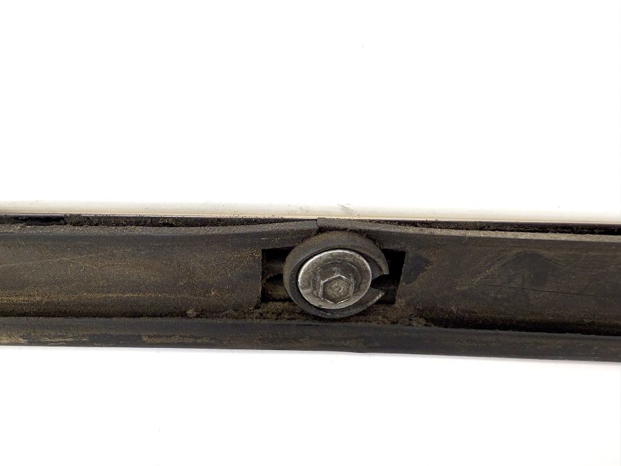 1297580396 1297500193 | Mercedes SL500 | R129 Rear trunk chrome strip trim 1297580396 1297500193 | Mercedes SL500 | R129 Rear trunk chrome strip trim