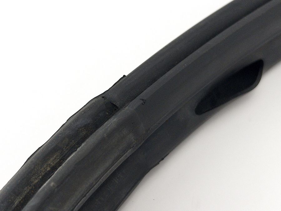 1297700598 1297702098 | Mercedes SL500 | R129 Folding soft top rubber seal