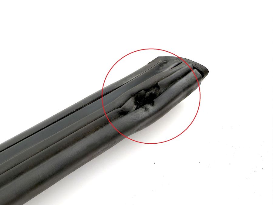 1297702534 1297701734 | Mercedes SL500 | R129 Soft top left sealing rail