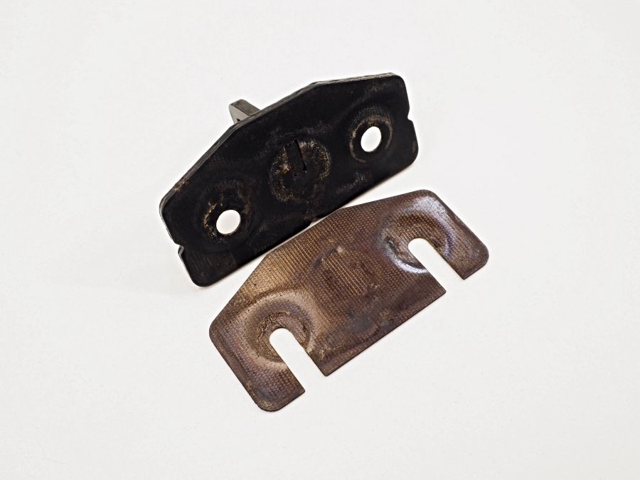 1297740913 1297741013 1297741113 | Mercedes SL500 | R129 Softtop roof locking pins 1297740913 1297741013 1297741113 | Mercedes SL500 | R129 Softtop roof locking pins