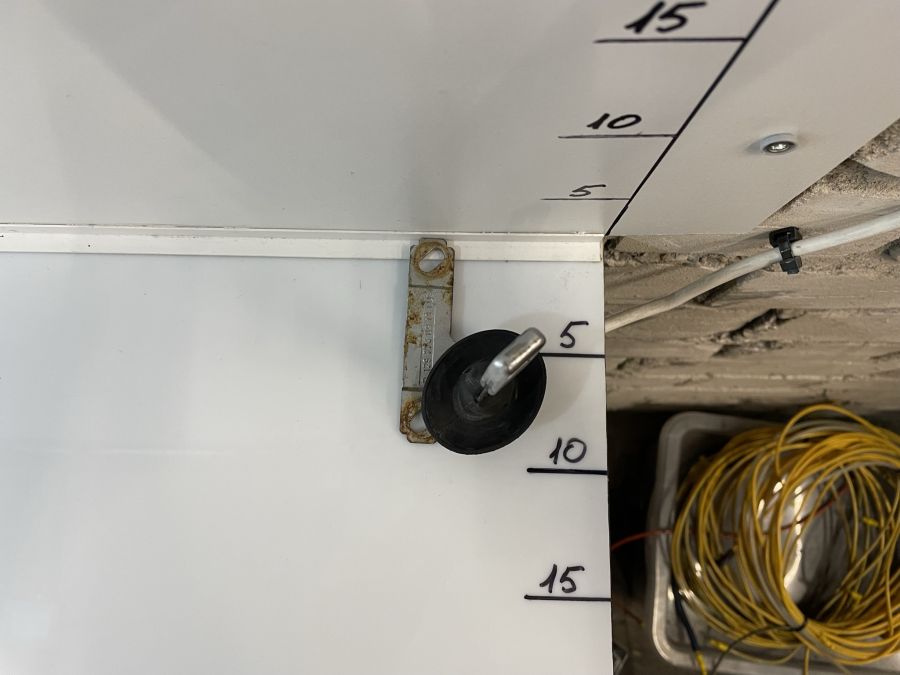 1297740913 | Mercedes 500SL | R129 Roof locking pin left