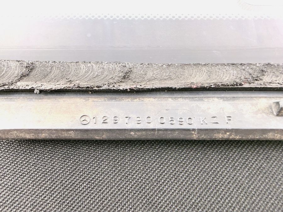 1297900590 | Mercedes 300SL-24 | R129 Hardtop rear left side window glass