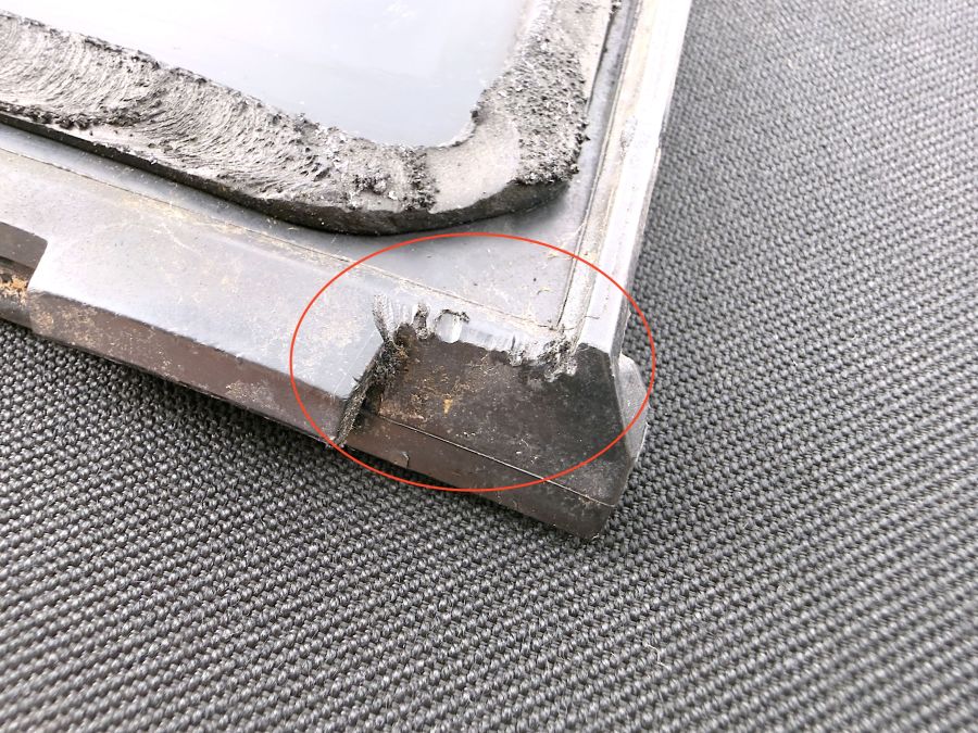 1297900590 | Mercedes 300SL-24 | R129 Hardtop rear left side window glass