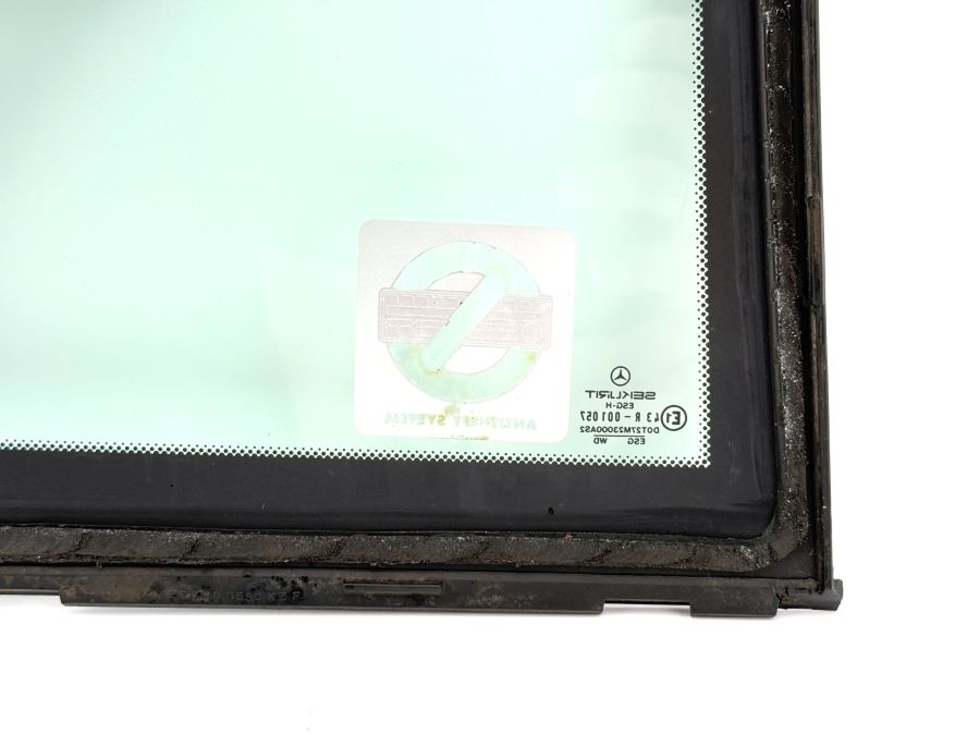 1297900590 | Mercedes 300SL-24 | R129 Hardtop rear left side window glass