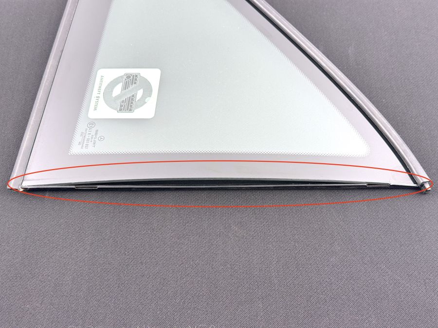 1297900690 | Mercedes 300SL-24 | R129 Hardtop rear right side window glass