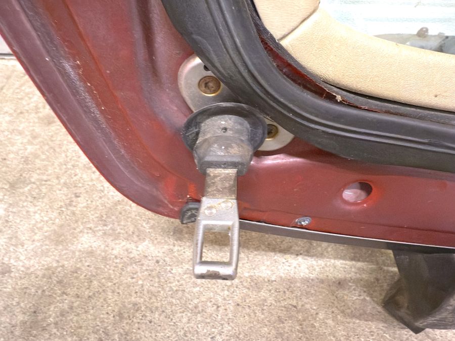 1297900940 1297902240 | Mercedes 500SL | R129 Convertible hardtop