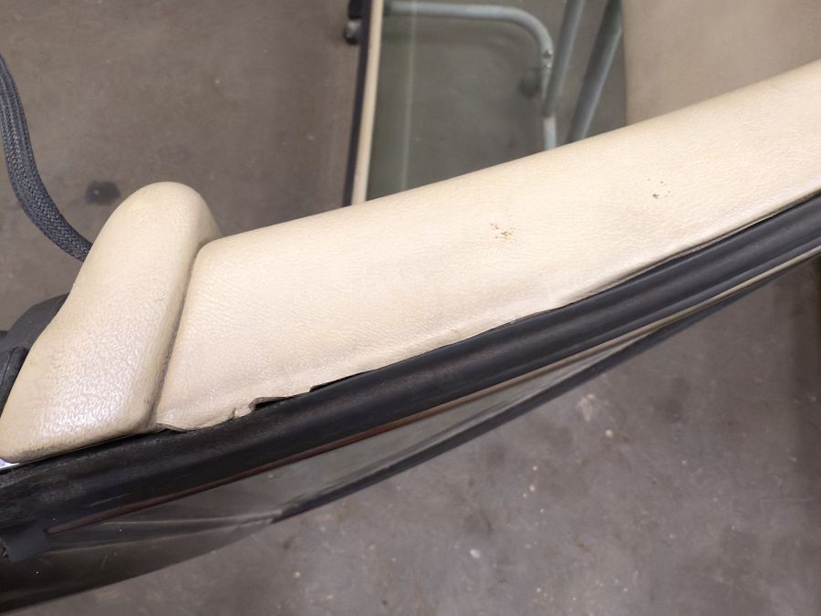 1297900940 1297902240 | Mercedes 500SL | R129 Convertible hardtop