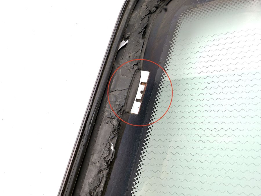 1297901390 1297950384 | Mercedes SL500 | R129 Hardtop rear window