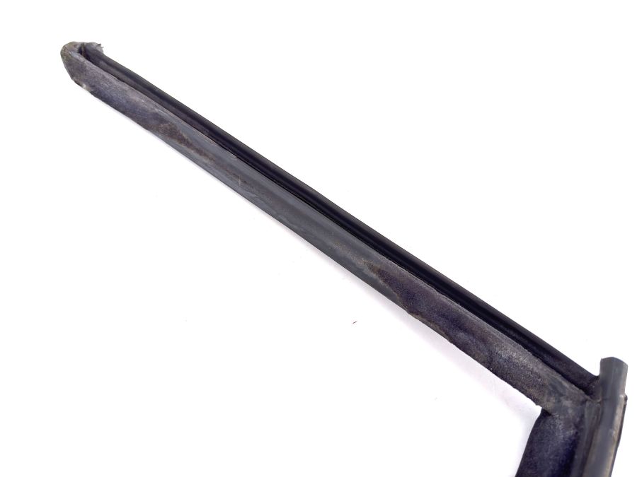 1297902198 1297901598 1297901298 | Mercedes 300SL-24 | R129 Hardtop seal