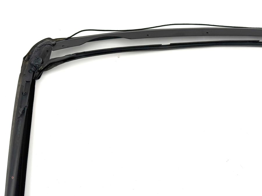1297902198 | Mercedes SL500 | R129 Hardtop seal