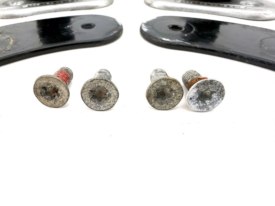 1297950415 1297950315 | Mercedes 300SL-24 | R129 Hardtop locking pin set