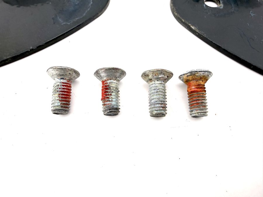 1297950415 1297950315 | Mercedes 300SL-24 | R129 Hardtop locking pin set