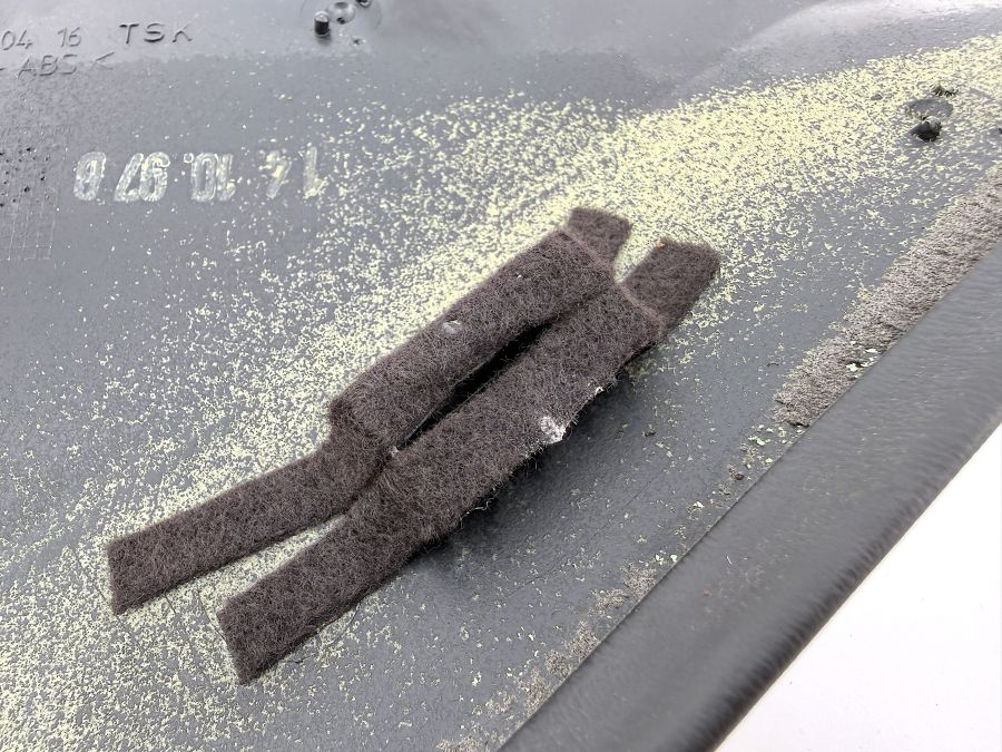 1297950416 | Mercedes SL500 | R129 Hardtop right pillar trim cover