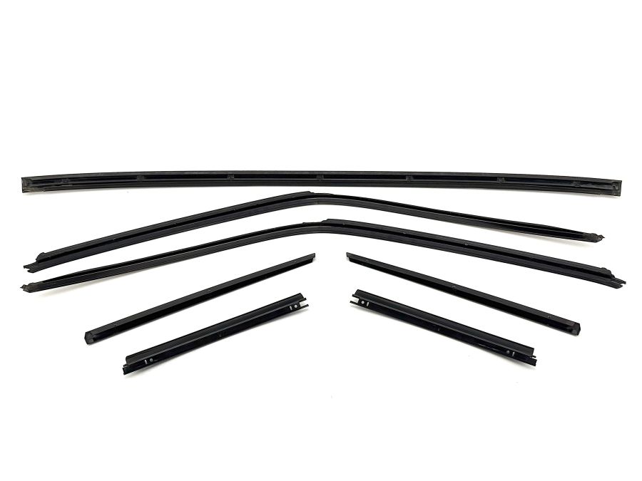 1297950484 1297952184 1297952284 | Mercedes SL500 | R129 Hardtop garnish mouldings