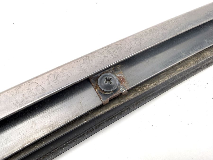 1297950484 1299900291 1299900536 | Mercedes 300SL-24 | R129 Hardtop garnish molding
