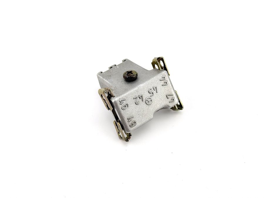 1298000022 | Mercedes SL500 | R129 Top front hydraulic distributor- refurbished