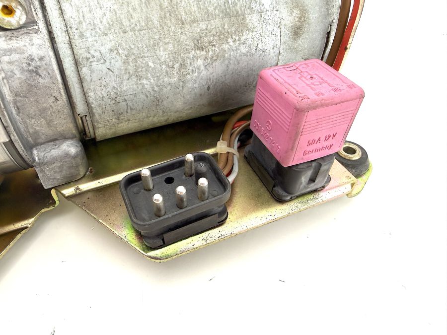 1298000048 | Mercedes 300SL-24 | R129 Convertible roof top hydraulic pump