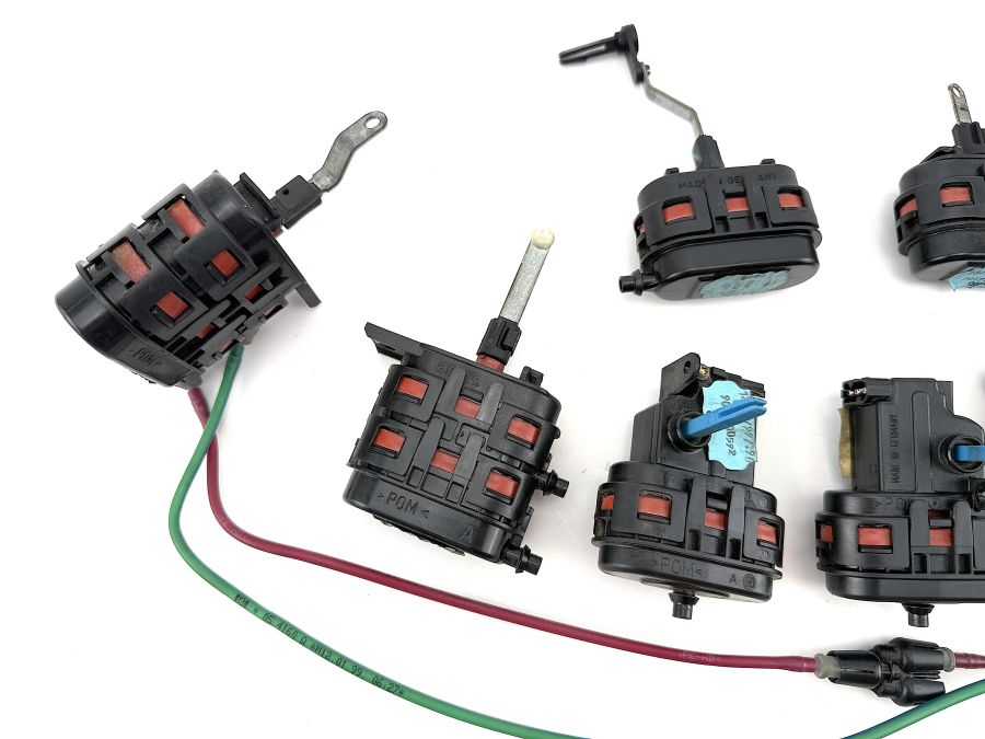 1298000375 0018000975 0018000875 | Mercedes SL500 | R129 A/C Heater nozzle flap kit