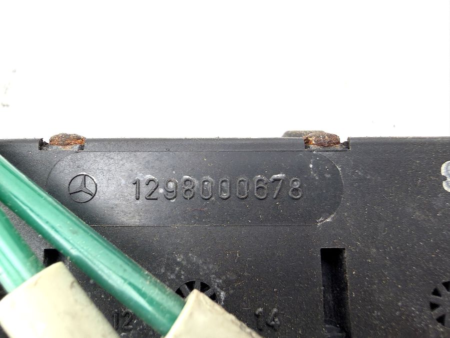 1298000678 0018000975 1295404409 | Mercedes 300SL-24 | R129 Heater control vacuum valve actuators