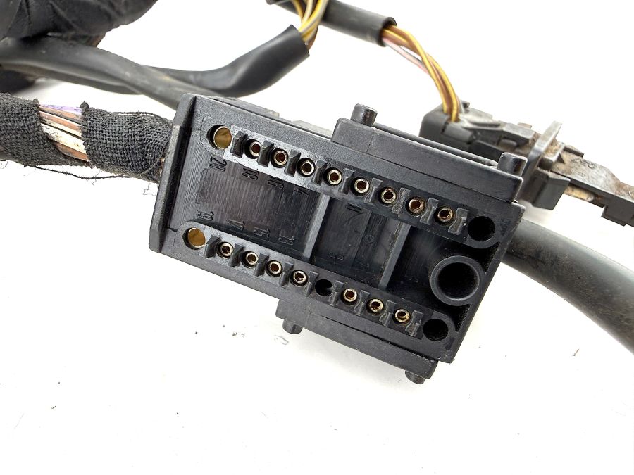 1298000678 0018000975 1295404409 | Mercedes 300SL-24 | R129 Heater control vacuum valve actuators