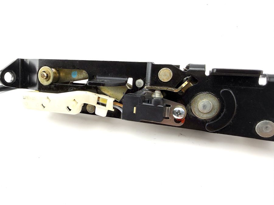 1298000774 | Mercedes SL500 | R129 Roof front left lock latch