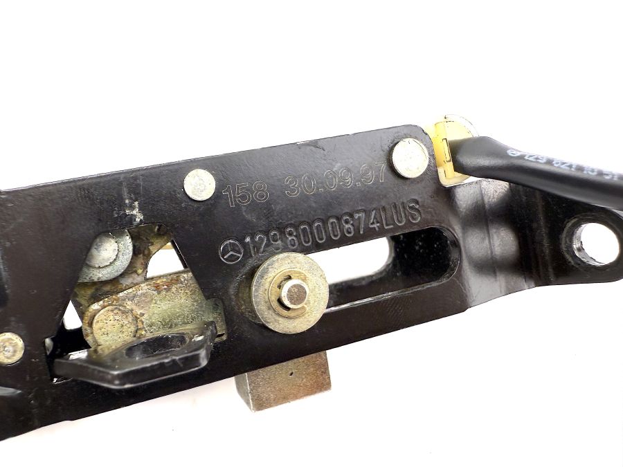 1298000874 | Mercedes SL500 | R129 Roof front right lock latch 1298000874 | Mercedes SL500 | R129 Roof front right lock latch