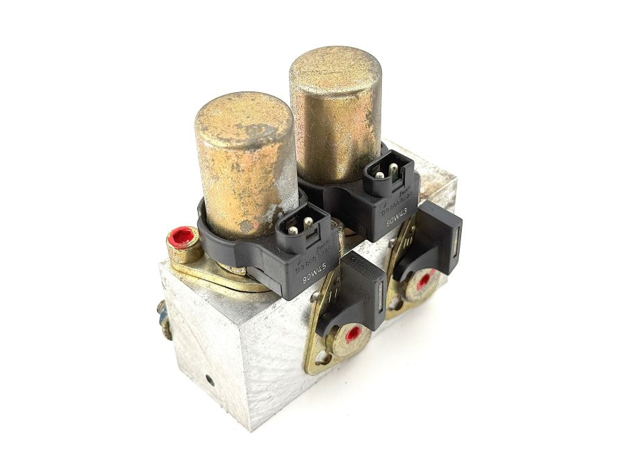 1298001078 | Mercedes 300SL-24 | R129 Convertible top right hydraulic valve block