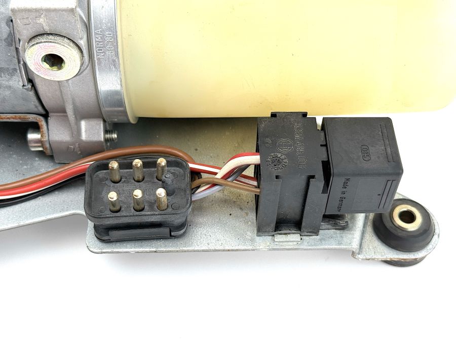 1298001448 | Mercedes SL500 | R129 Convertible roof top hydraulic pump 1298001448 | Mercedes SL500 | R129 Convertible roof top hydraulic pump