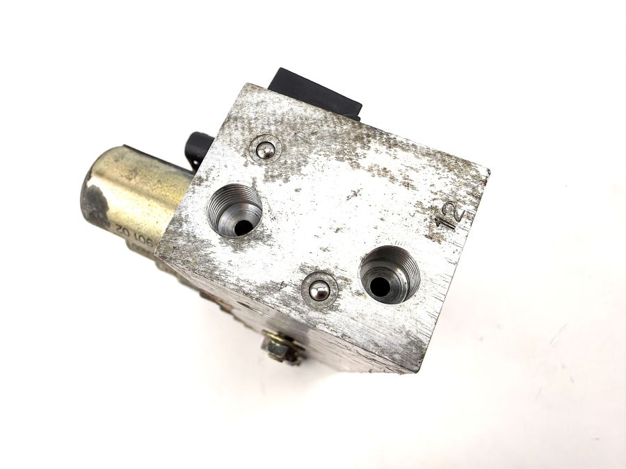 1298001678 1298000078 | Mercedes 300SL-24 | R129 Convertible top right hydraulic valve block