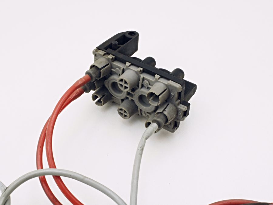 1298003178 | Mercedes SL500 | R129 Vacuum valve block changeover distribution