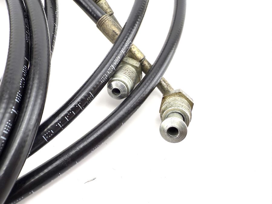 1298004183 1298002283 1298002083 | Mercedes SL500 | R129 Lines from pump to right valve block 1298004183 1298002283 1298002083 | Mercedes SL500 | R129 Lines from pump to right valve block