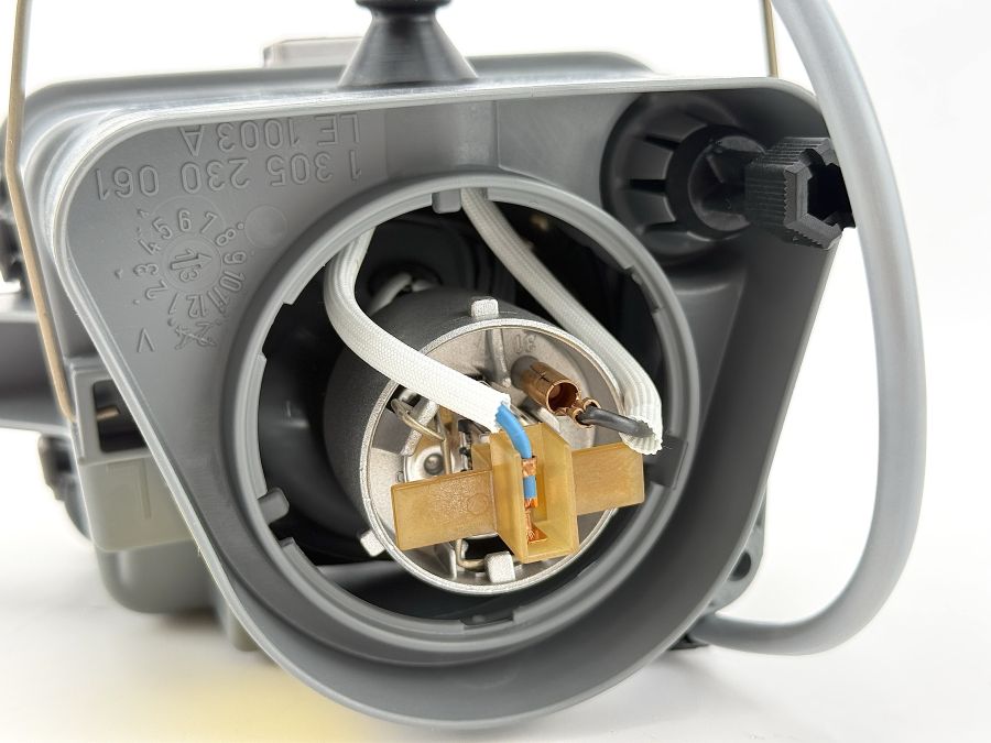 1298200156 0305120001 | Mercedes SL-Class | R129 Front left fog light