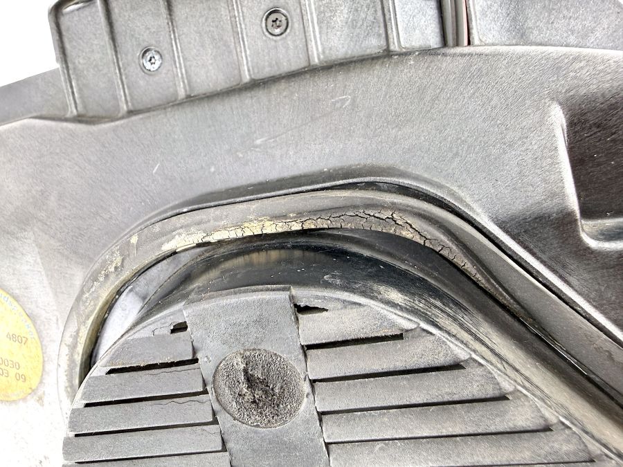 1298200309 | Mercedes 300SL-24 | R129 Left Door Speaker Panel
