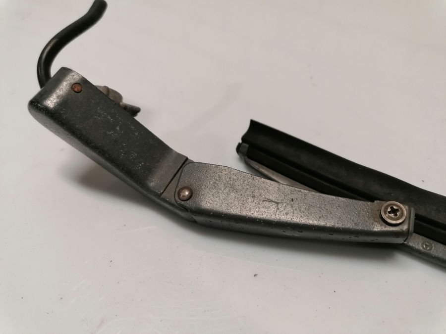 1298200344 1298201744 | Mercedes 500SL | R129 Left Headlight Wiper Arm Blade