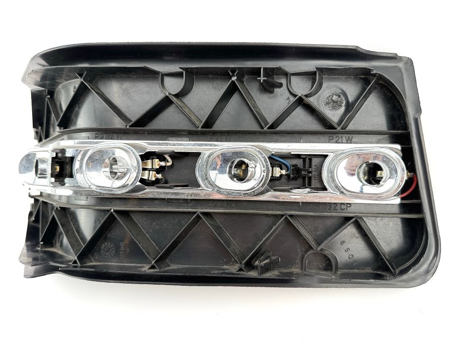 1298200577 | Mercedes SL500 | R129 Tail light bulb mount rear left