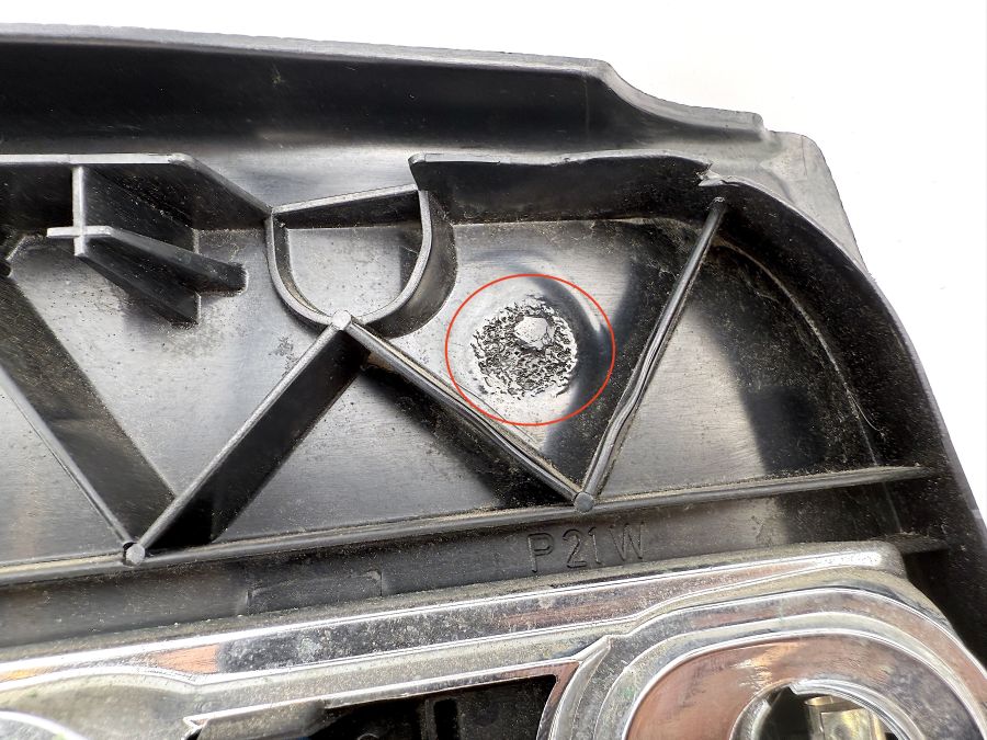 1298200577 | Mercedes SL500 | R129 Tail light bulb mount rear left