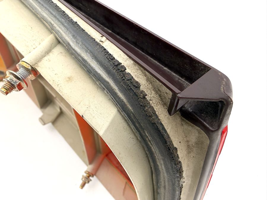 1298200666 | Mercedes 300SL-24 | R129 Right taillight lamp