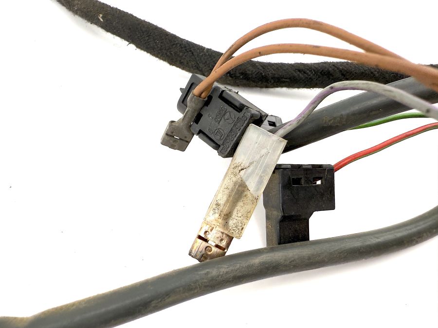 1298200677 1298200577 1295404807 | Mercedes SL500 | R129 Tail lamp wiring harness 1298200677 1298200577 1295404807 | Mercedes SL500 | R129 Tail lamp wiring harness