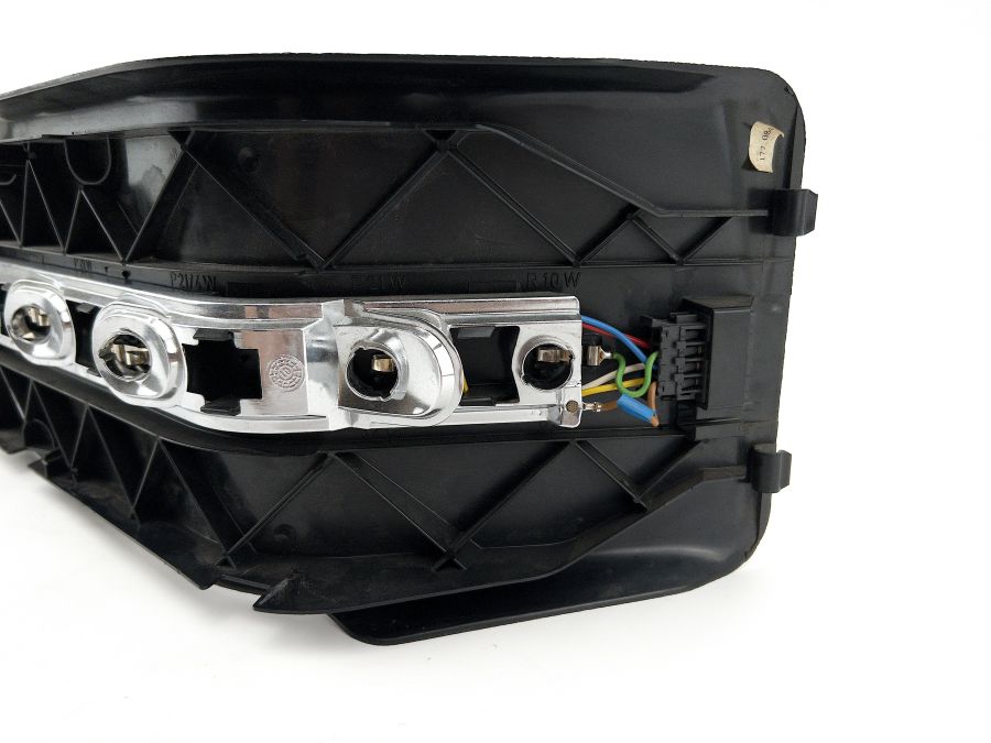 1298200677 | Mercedes SL500 | R129 Tail light bulb mount rear right 1298200677 | Mercedes SL500 | R129 Tail light bulb mount rear right