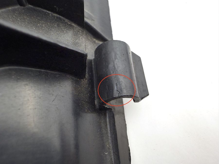 1298200677 | Mercedes SL500 | R129 Tail light bulb mount rear right 1298200677 | Mercedes SL500 | R129 Tail light bulb mount rear right