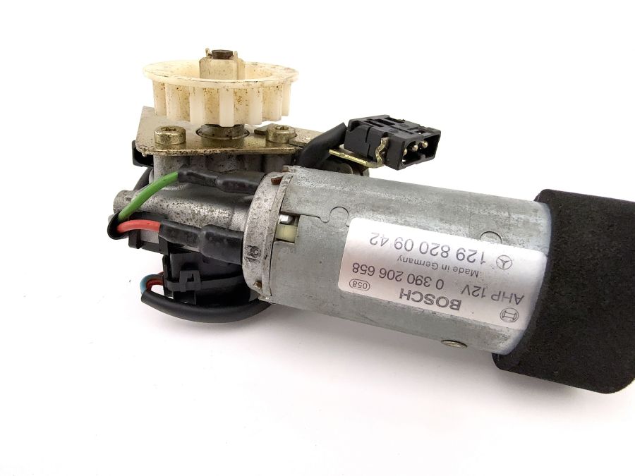1298200942 | Mercedes SL500 | R129 Right seat backrest adjustment motor