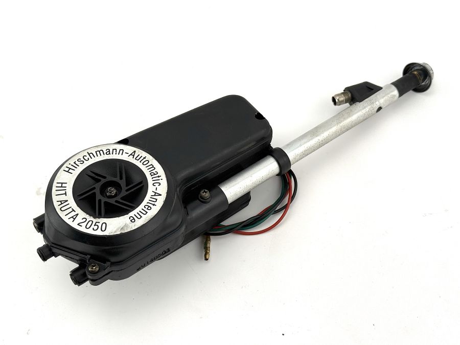 1298201675 | Mercedes SL500 | R129 Aftermarket rear radio antenna module