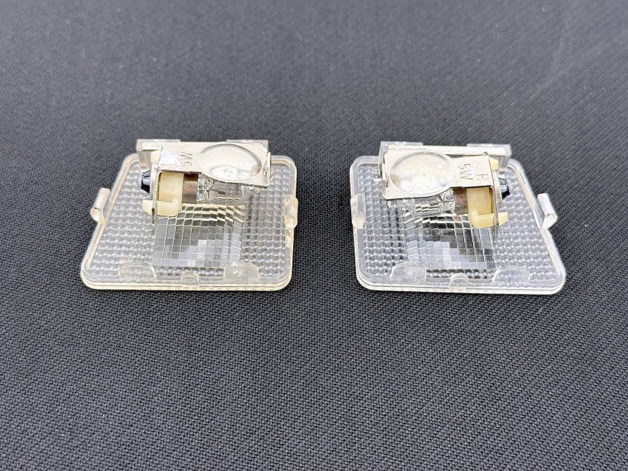 1298201866 1298201766 | Mercedes 300SL-24 | R129 Dome light lamp set